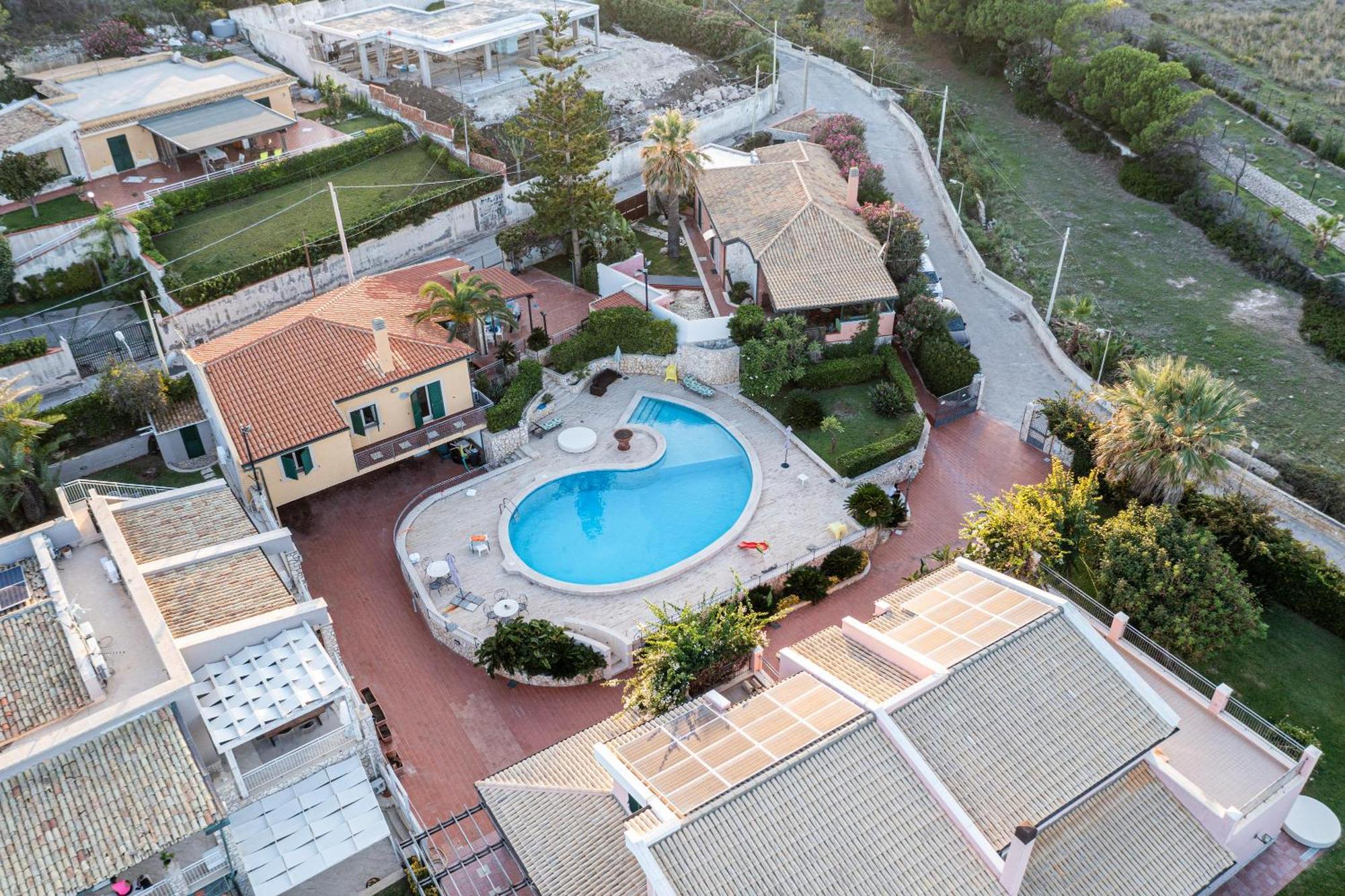 Villa Fronte Spiaggia Zoe à Augusta Extérieur photo